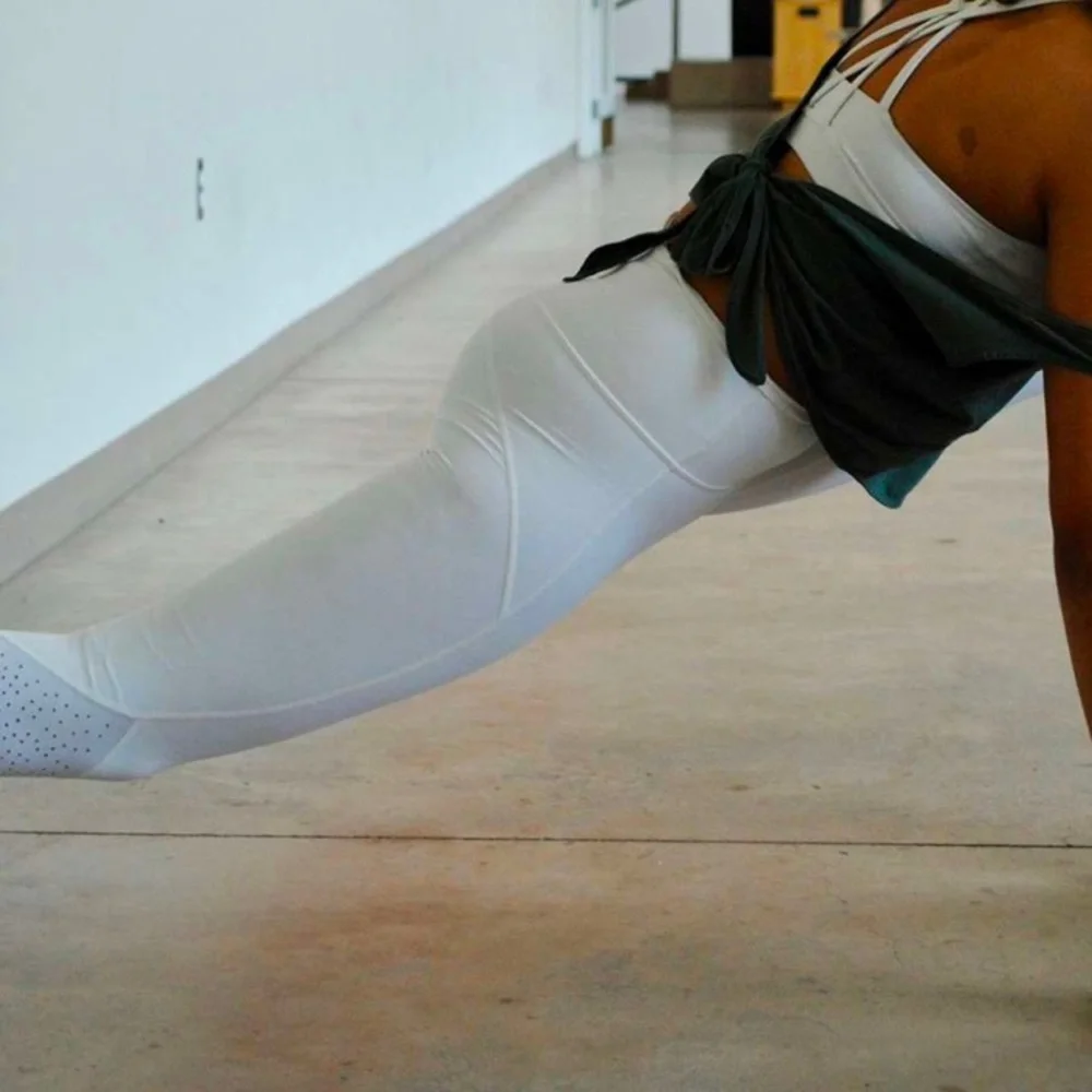 Lululemon Athletica Anew White Perforated Laser Cut Crop Legging Pants